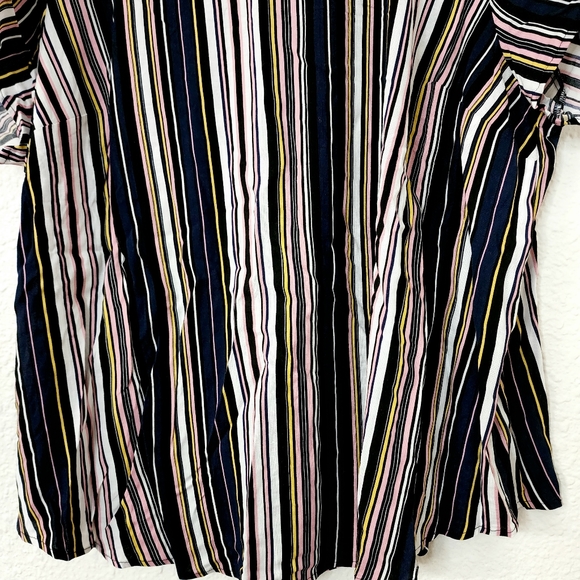 Torrid Abbey Rayon Slub Stripe Back Top Women's Plus Size 1X Multicolored Stripe - Picture 3 of 7